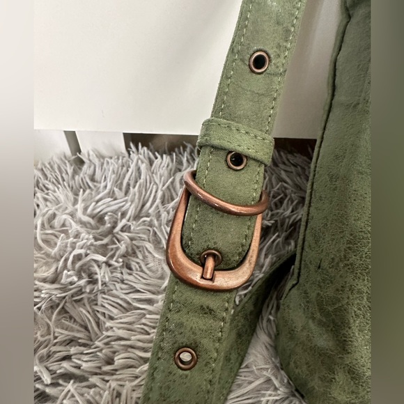 SOLD - Matt & Nat soft vegan suede leather green messenger bag - Picture 10 of 11